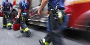5ImportantQuestionsToAskBeforeHiringAMovingCompany Emergency Moving Corp residential emergency moving moving movers foreman